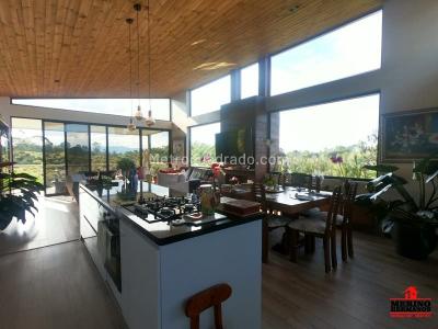 Casa de 3 alcobas en venta en Vereda El Capiro, Rionegro, 280 m² · foto 11 de 20