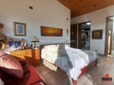 Casa de 3 alcobas en venta en Vereda El Capiro, Rionegro, 280 m² · foto 15 de 20