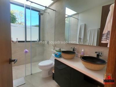 Casa de 3 alcobas en venta en Vereda El Capiro, Rionegro, 280 m² · foto 18 de 20