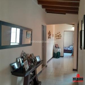 Casa de 3 alcobas en venta en La America, Medellín, 90 m² · foto 4 de 20