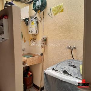 Casa de 3 alcobas en venta en La America, Medellín, 90 m² · foto 9 de 20