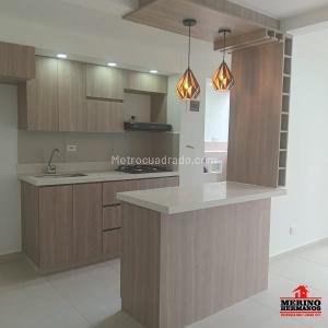 Apartamento de 3 alcobas en venta en El Porvenir, Rionegro, 52 m² · foto 2 de 20