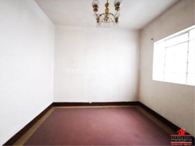 Casa de 5 alcobas en venta en El Chagualo, Medellín, 129 m² · foto 4 de 4