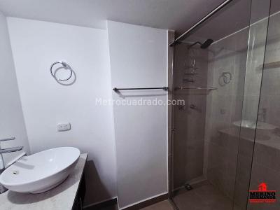 Apartamento de 4 alcobas en arriendo en El Poblado, Medellín, 212 m² · foto 20 de 20