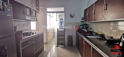 Apartamento de 4 alcobas en venta en Laureles, Medellín, 131 m² · foto 5 de 14