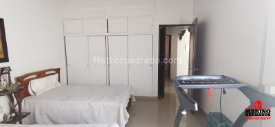 Apartamento de 4 alcobas en venta en Laureles, Medellín, 131 m² · foto 11 de 14