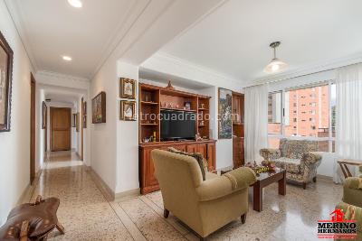 Apartamento en venta en Laureles, Medellín · foto 4 de 14