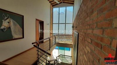 Casa de 5 alcobas en venta en San Jose, Sabaneta, 500 m² · foto 16 de 20