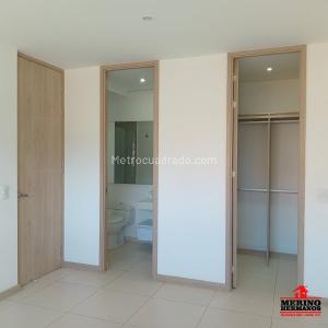 Apartamento de 2 alcobas en venta en Barro Blanco, Rionegro, 62 m² · foto 12 de 16