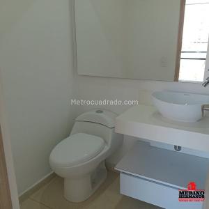 Apartamento de 2 alcobas en venta en Barro Blanco, Rionegro, 62 m² · foto 13 de 16