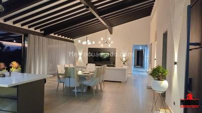 Casa de 5 alcobas en venta en Vereda El Capiro, Rionegro · foto 2 de 20