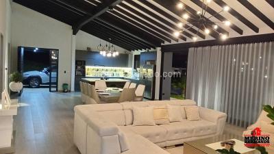 Casa de 5 alcobas en venta en Vereda El Capiro, Rionegro · foto 3 de 20
