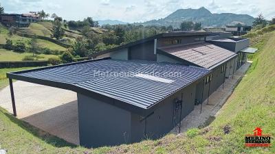 Casa de 5 alcobas en venta en Vereda El Capiro, Rionegro · foto 4 de 20