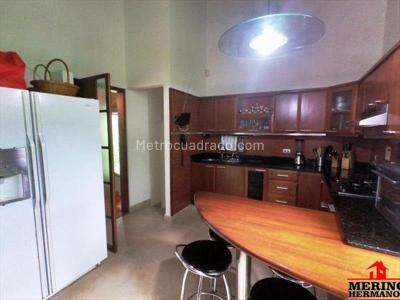 Casa de 4 alcobas en venta en Loma De Las Brujas, Envigado, 1000 m² · foto 11 de 20