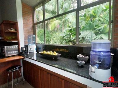 Casa de 4 alcobas en venta en Loma De Las Brujas, Envigado, 1000 m² · foto 13 de 20