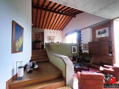 Casa de 4 alcobas en venta en Loma De Las Brujas, Envigado, 1000 m² · foto 3 de 20