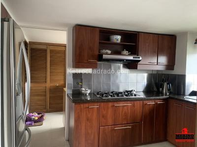 Apartamento en venta en El Poblado, Medellín · foto 8 de 17