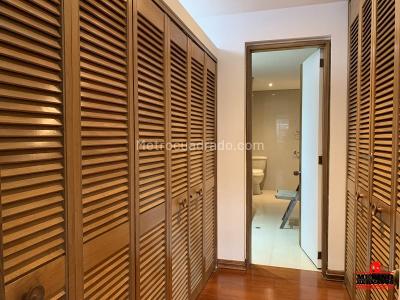 Apartamento en venta en El Poblado, Medellín · foto 12 de 17