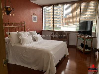 Apartamento en venta en El Poblado, Medellín · foto 14 de 17
