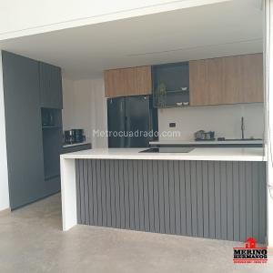 Casa de 4 alcobas en venta en Aeropuerto, Rionegro, 270 m² · foto 3 de 20
