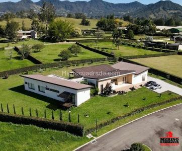 Casa de 5 alcobas en venta en V, Rionegro · foto 3 de 20
