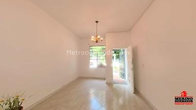 Casa de 2 alcobas en venta en Laureles Lorena, Medellín, 128 m² · foto 3 de 20