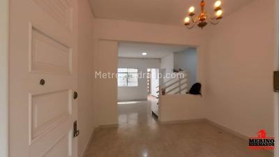 Casa de 2 alcobas en venta en Laureles Lorena, Medellín, 128 m² · foto 6 de 20