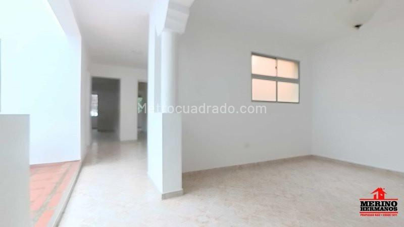 Beautiful 4BR House in Laureles - 8