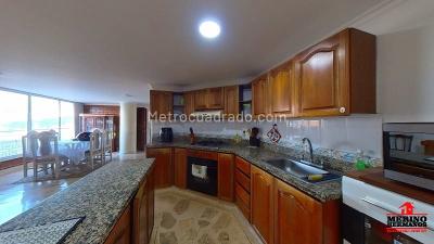 Apartamento de 4 alcobas en venta en Laureles, Medellín, 150 m² · foto 14 de 20