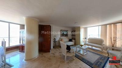 Apartamento de 4 alcobas en venta en Laureles, Medellín, 150 m² · foto 2 de 20