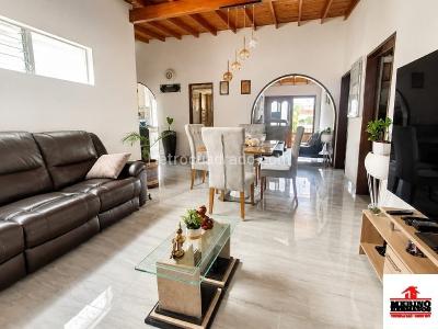 Apartamento de 2 alcobas en venta en Laureles, Medellín, 143 m² · foto 5 de 14