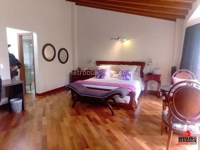 Casa de 4 alcobas en venta en El Poblado, Medellín, 360 m² · foto 15 de 20