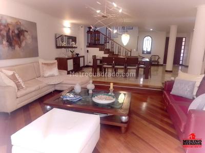 Casa de 4 alcobas en venta en El Poblado, Medellín, 360 m² · foto 2 de 20