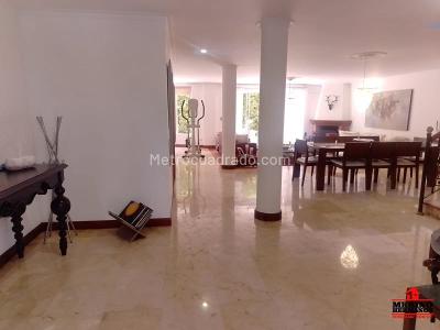 Casa de 4 alcobas en venta en El Poblado, Medellín, 360 m² · foto 4 de 20