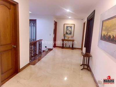 Casa de 4 alcobas en venta en El Poblado, Medellín, 360 m² · foto 9 de 20