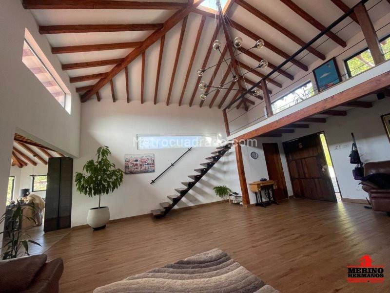 4BR House in Los Colegios (300 m²) - 4