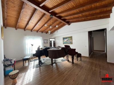 Casa de 4 alcobas en venta en Los Colegios, Rionegro, 300 m² · foto 13 de 20