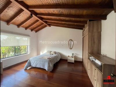Casa de 4 alcobas en venta en Los Colegios, Rionegro, 300 m² · foto 16 de 20