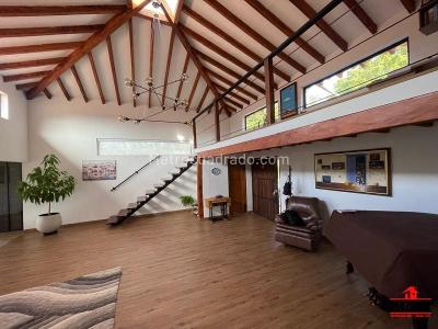 Casa de 4 alcobas en venta en Los Colegios, Rionegro, 300 m² · foto 17 de 20