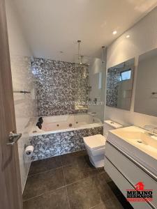 Apartamento de 2 alcobas en venta en Loma De La Esmeralda, Envigado, 88 m² · foto 17 de 20