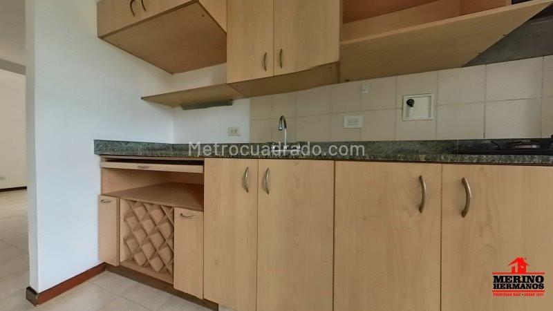 Spacious 3BR Apartment Near Aguacatala Metro - 2