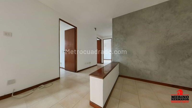 Spacious 3BR Apartment Near Aguacatala Metro - 4