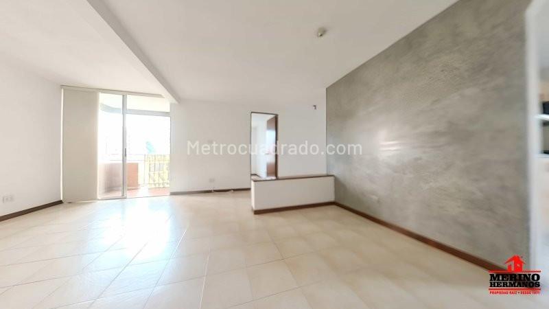 Spacious 3BR Apartment Near Aguacatala Metro - 6