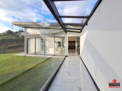 Casa de 4 alcobas en arriendo en San Antonio De Pereira, Rionegro, 350 m² · foto 11 de 20