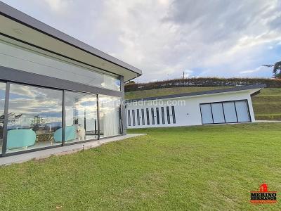 Casa de 4 alcobas en arriendo en San Antonio De Pereira, Rionegro, 350 m² · foto 2 de 20