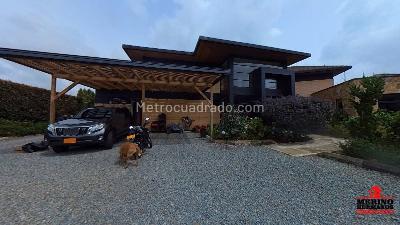Casa en Arriendo, Loma Del Escobero, Envigado
