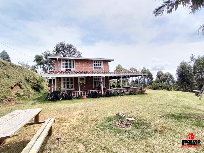 4BR House in Aeropuerto (270 m²) - 3