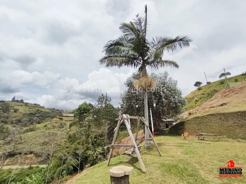 4BR House in Aeropuerto (270 m²) - 4