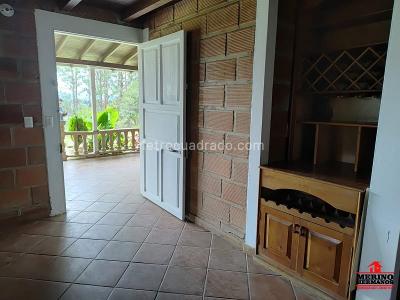 Casa de 4 alcobas en arriendo en Aeropuerto, Rionegro, 270 m² · foto 9 de 20