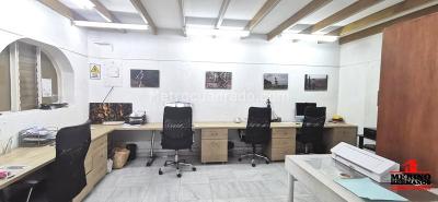Casa de 5 alcobas en venta en Alameda, Medellín, 770 m² · foto 2 de 16